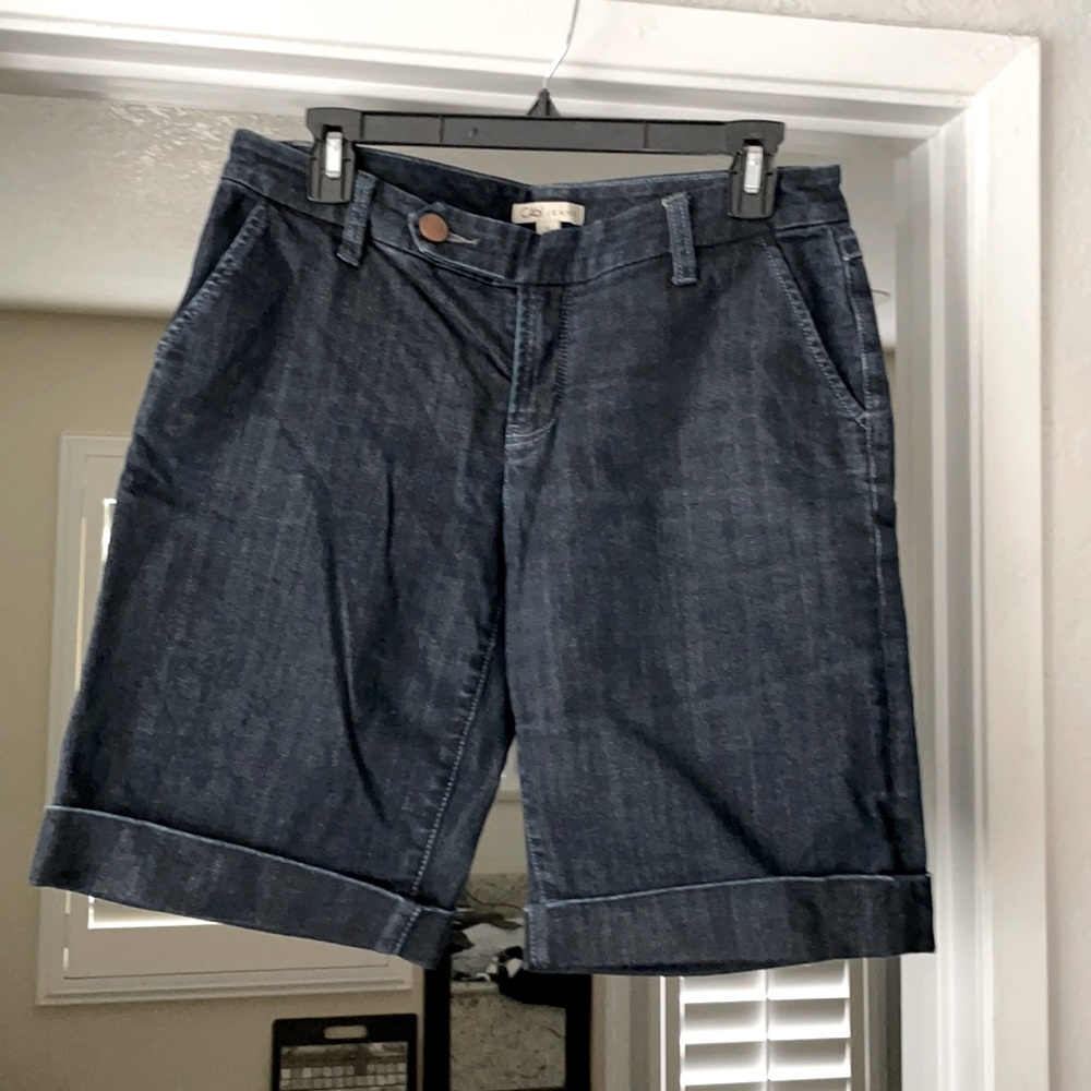 CAbi dark blue denim shorts size 6 style 891